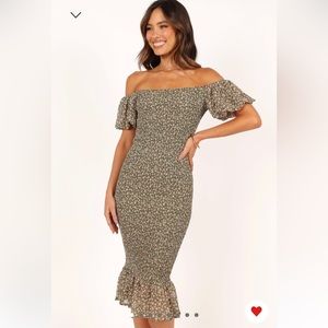 Petal and pup bodycon off shoulder midi dress in green floral